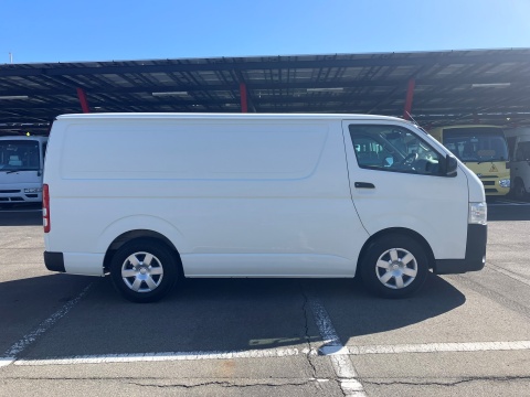 中古冷凍バン トヨタ ハイエース