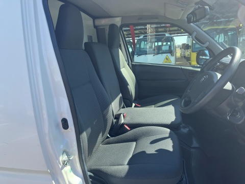 中古冷凍バン トヨタ ハイエース