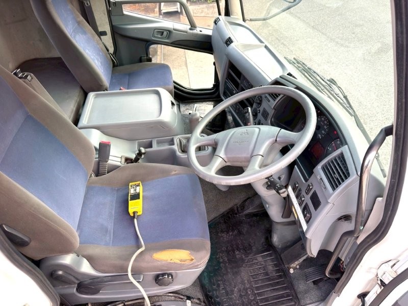 中古コンテナ車 三菱ふそう ファイター