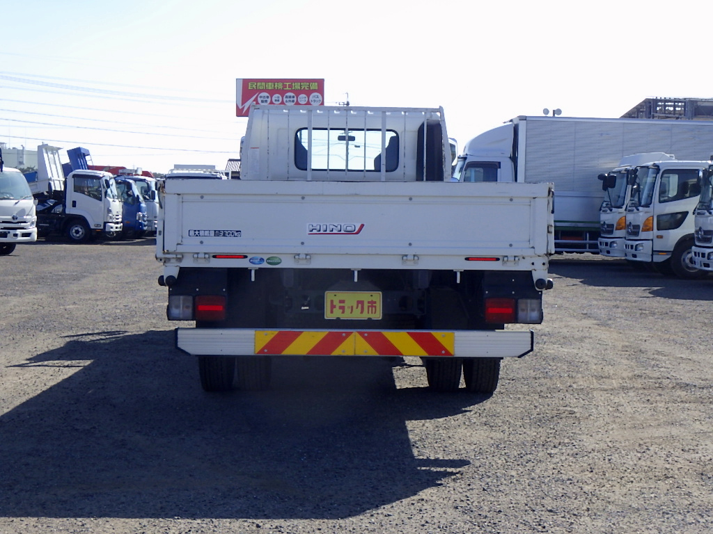 中古平ボディ 日野 レンジャー /H30年☆平ボディ 3.7t 標準×620 荷台