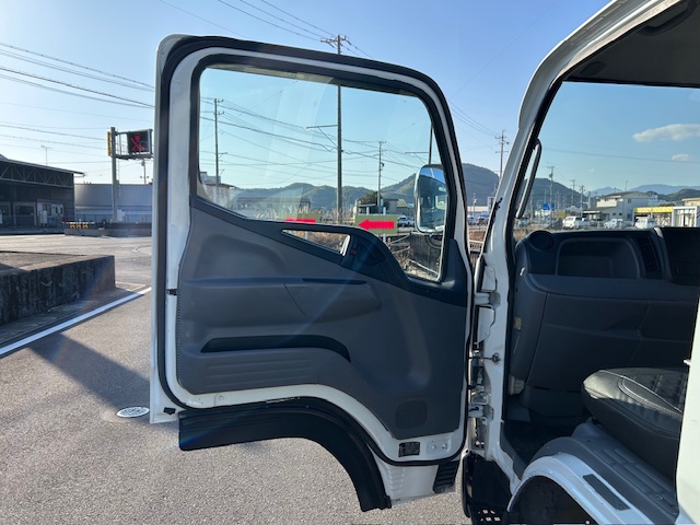 中古平ボディ 三菱ふそう キャンター