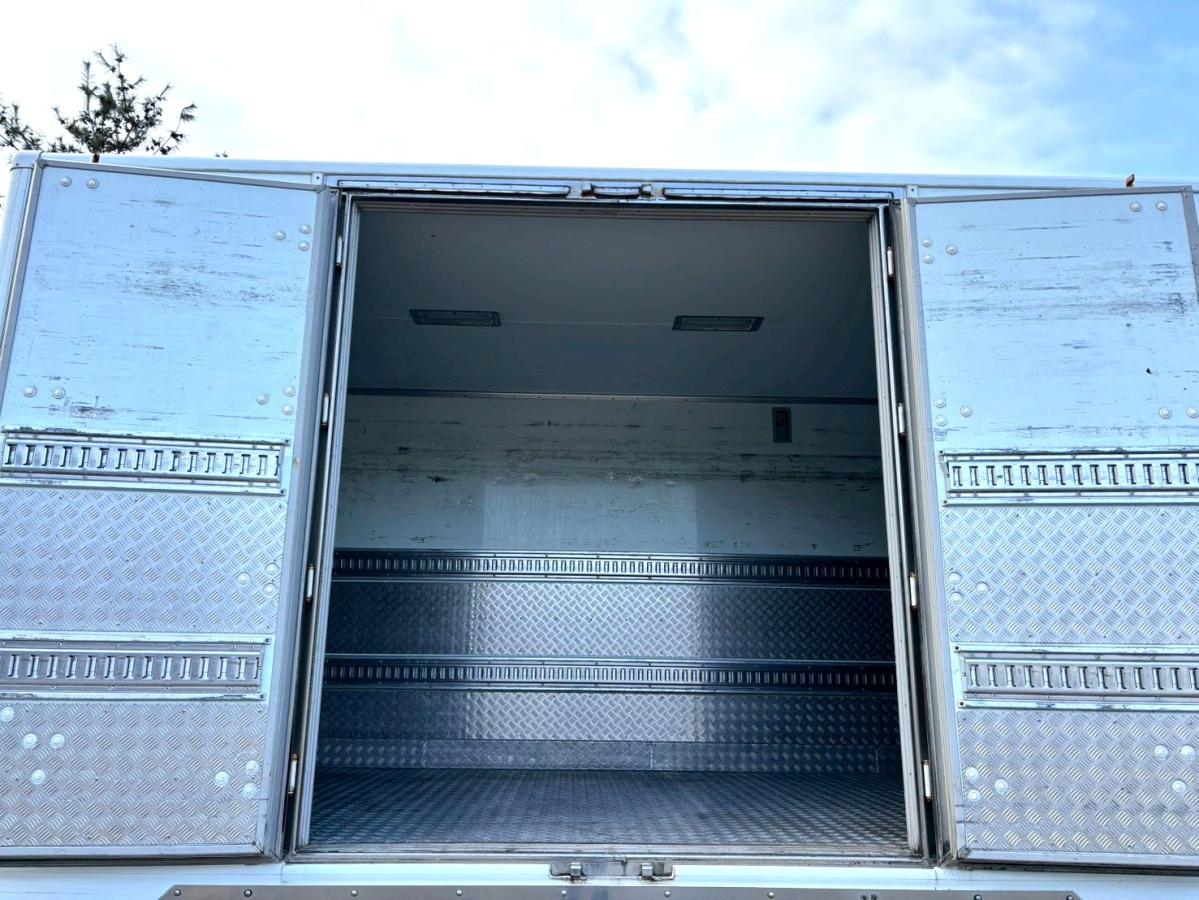 中古冷凍バン 日野 レンジャー