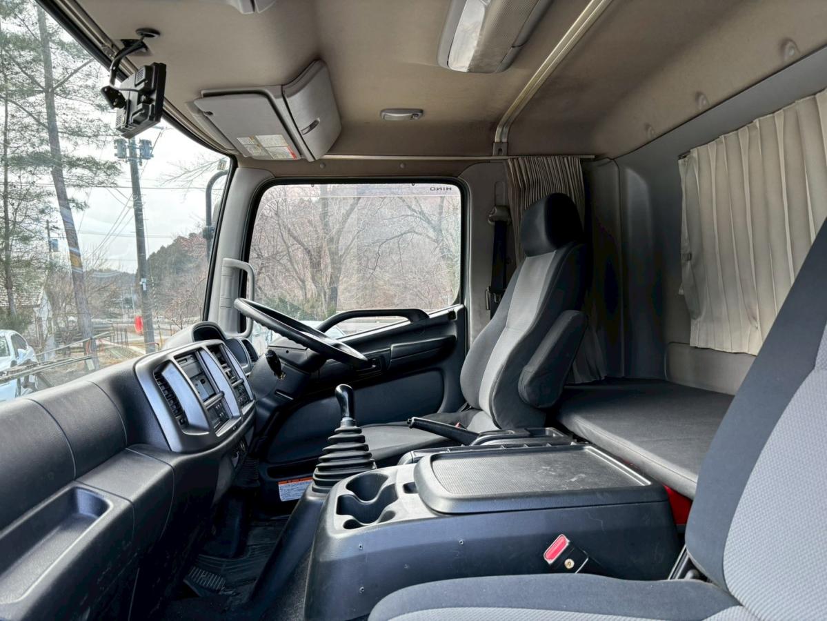 中古冷凍バン 日野 レンジャー