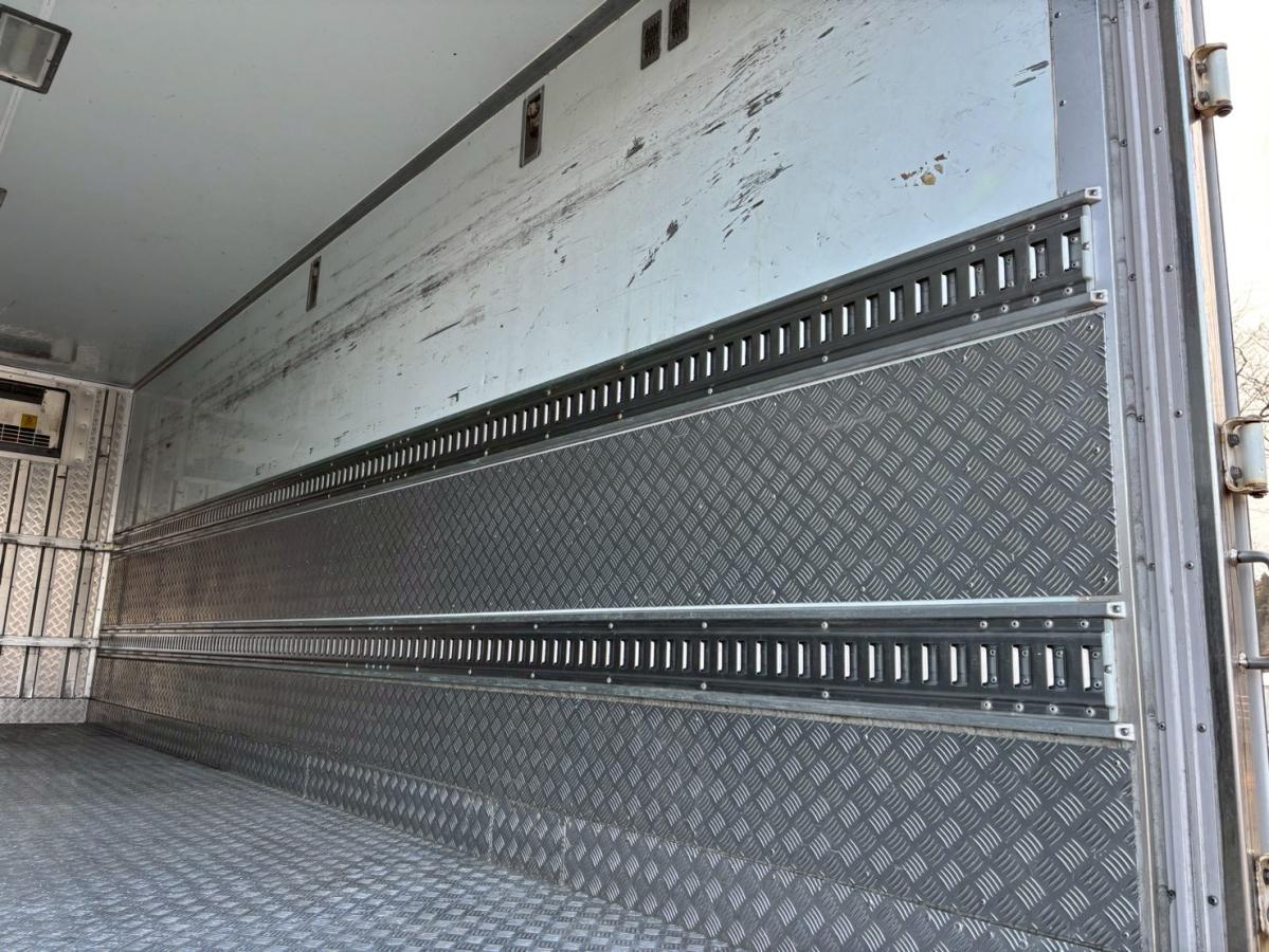 中古冷凍バン 日野 レンジャー