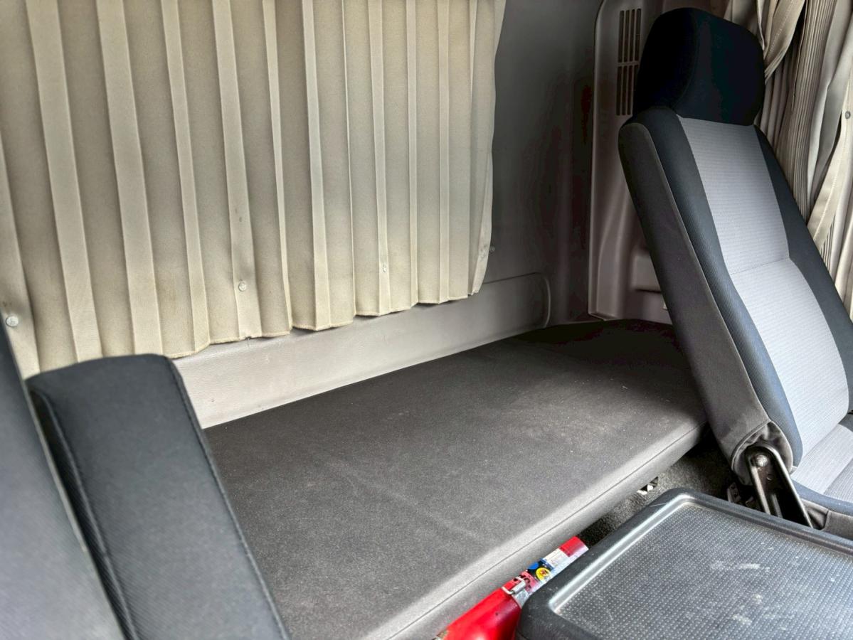 中古冷凍バン 日野 レンジャー