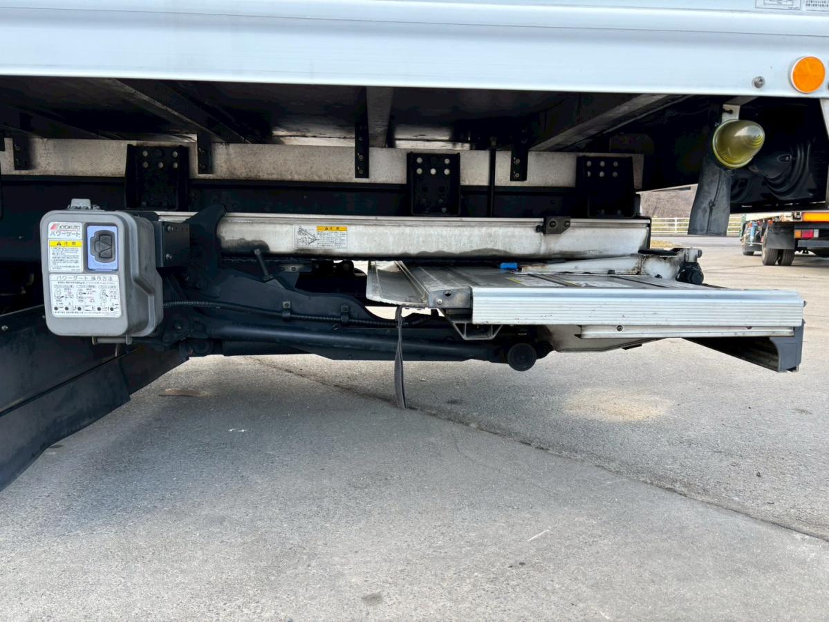 中古冷凍バン 日野 レンジャー