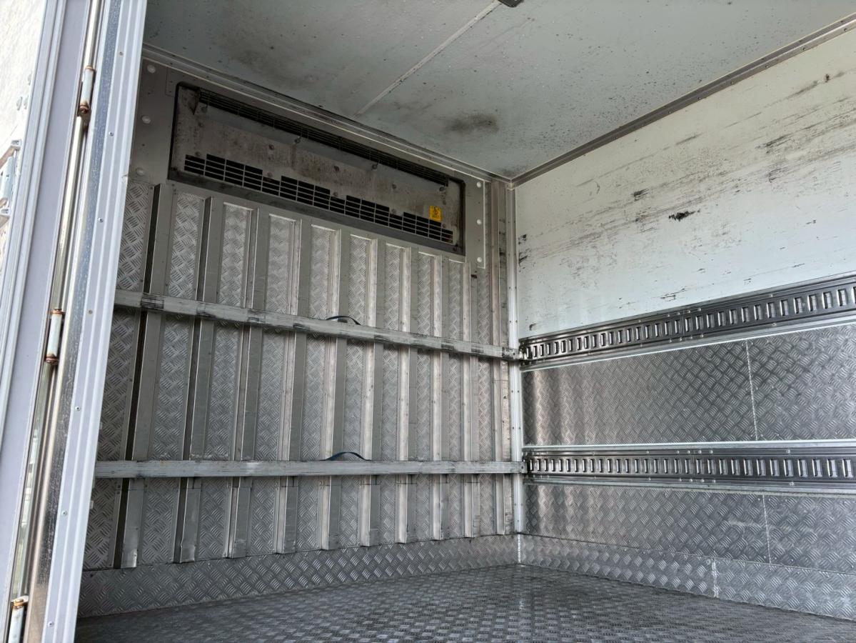 中古冷凍バン 日野 レンジャー