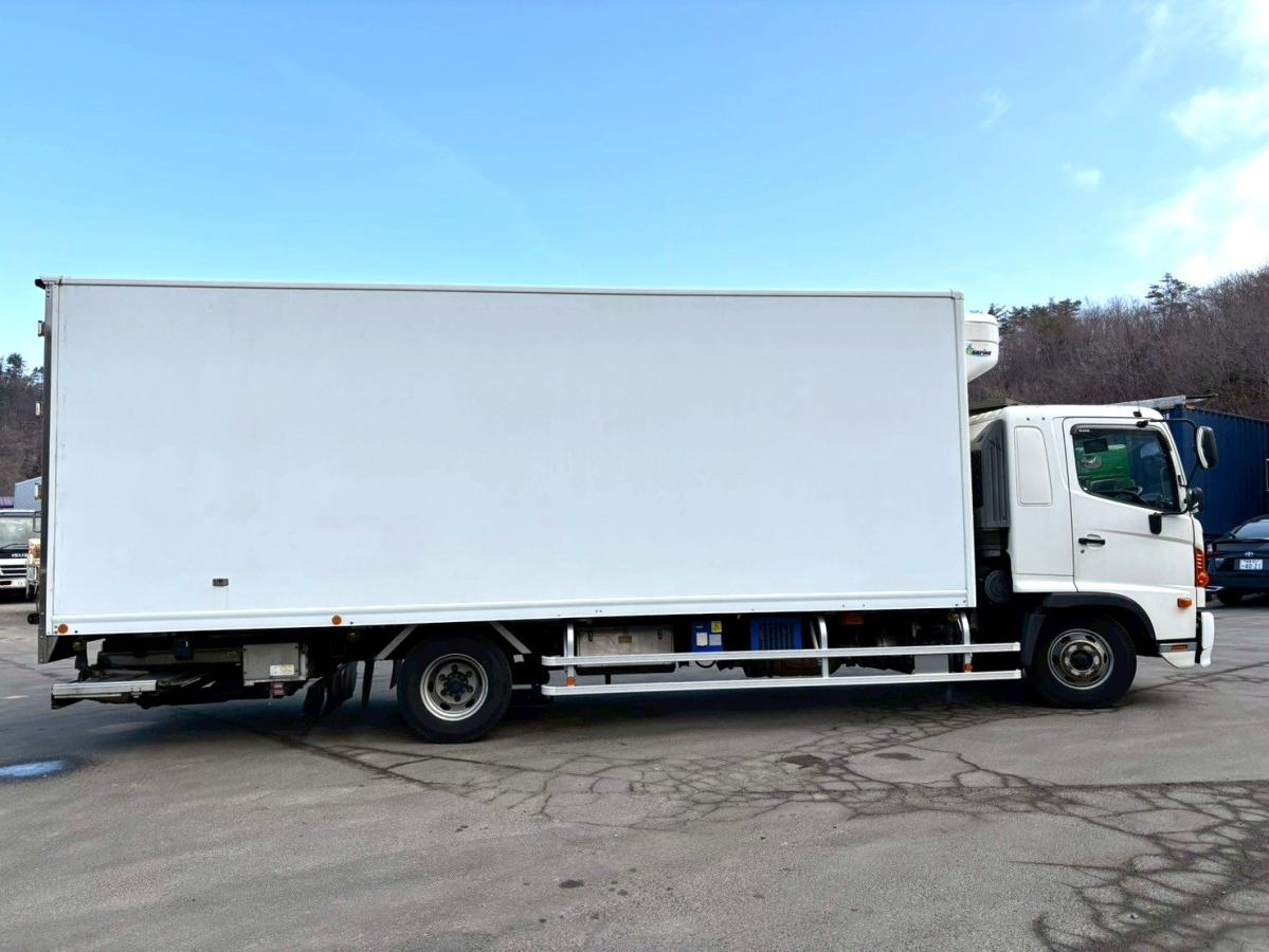 中古冷凍バン 日野 レンジャー