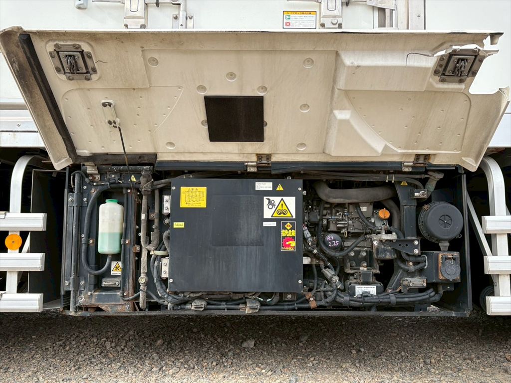 中古冷凍バン UDトラックス クオン