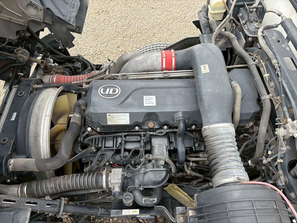 中古冷凍バン UDトラックス クオン