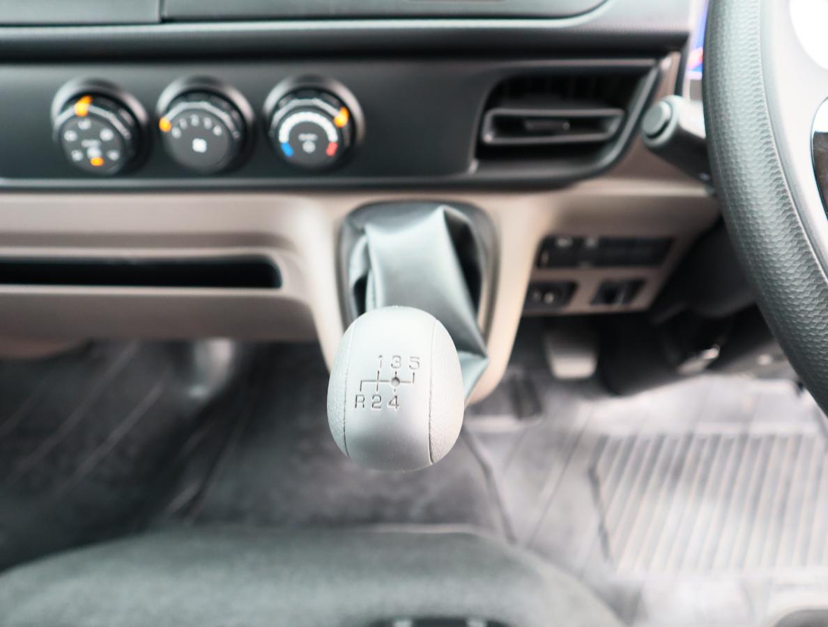 中古平ボディ 三菱ふそう キャンター