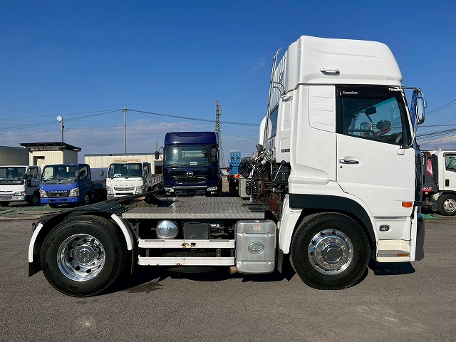 中古トラクタ UDトラックス クオン