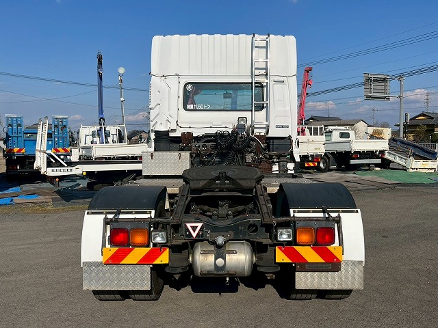 中古トラクタ UDトラックス クオン