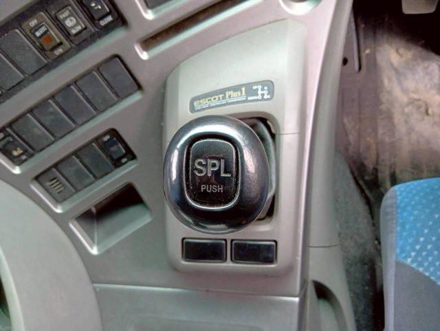 中古セルフローダー UDトラックス クオン