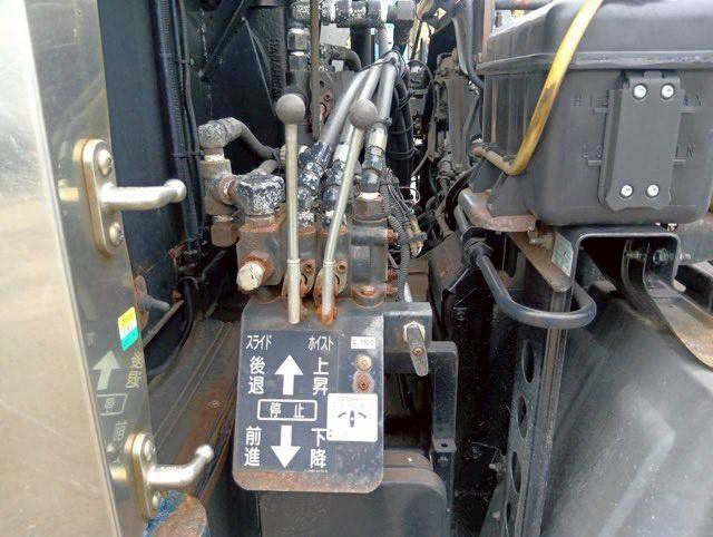 中古セルフローダー UDトラックス クオン