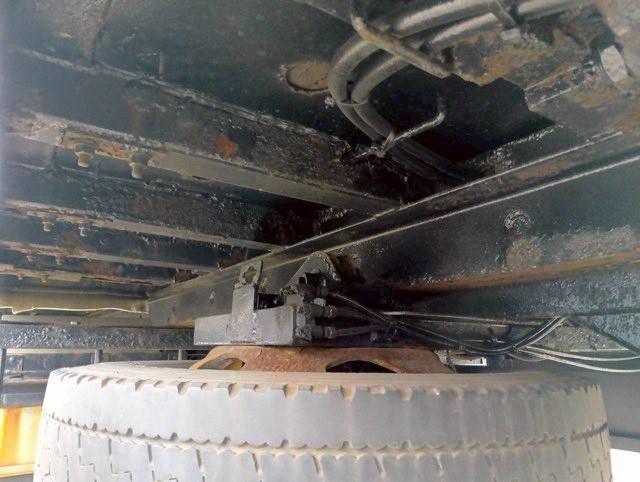 中古セルフローダー UDトラックス クオン