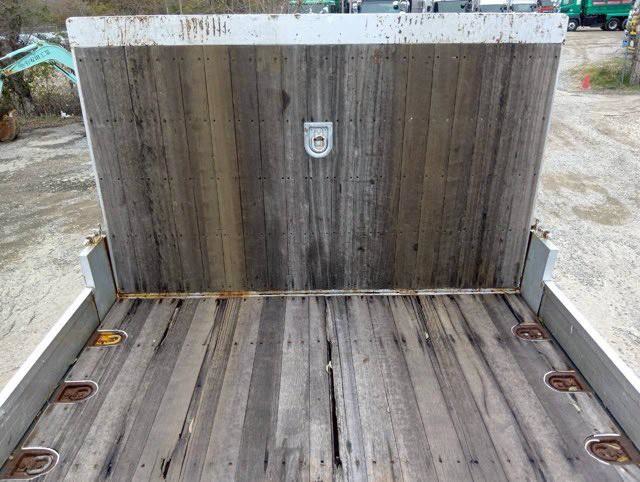 中古セルフローダー UDトラックス クオン