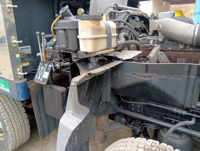 中古セルフローダー UDトラックス クオン