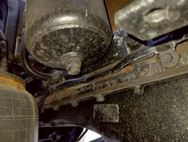 中古セルフローダー UDトラックス クオン