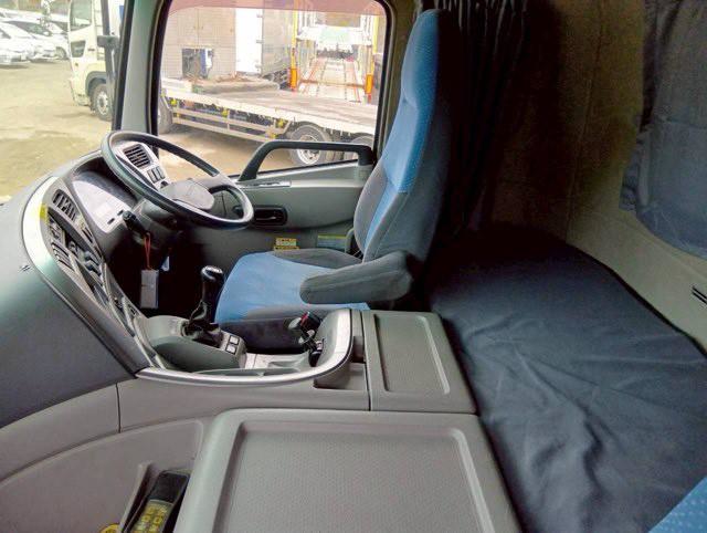 中古セルフローダー UDトラックス クオン