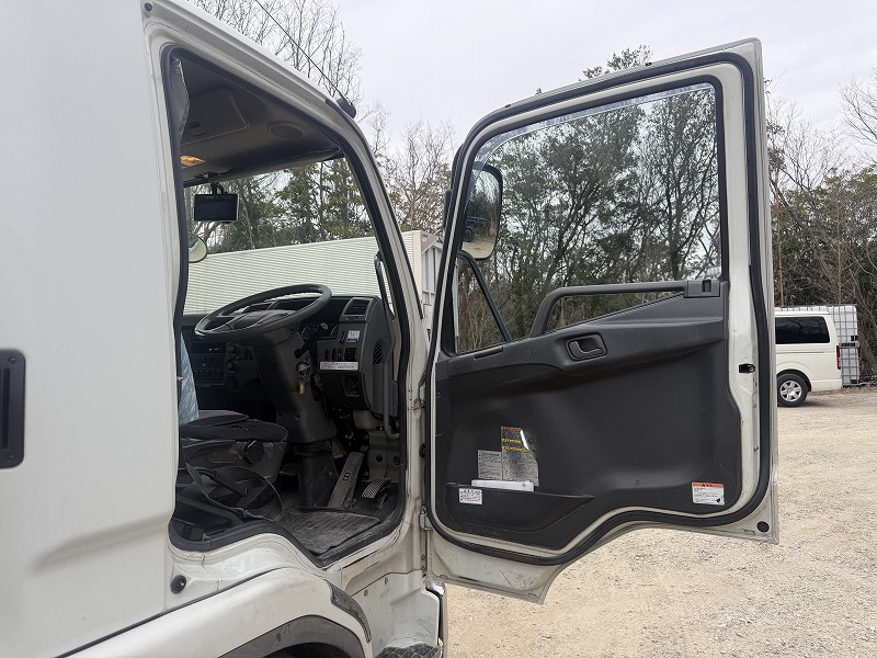 中古タンクローリー 三菱ふそう ファイター