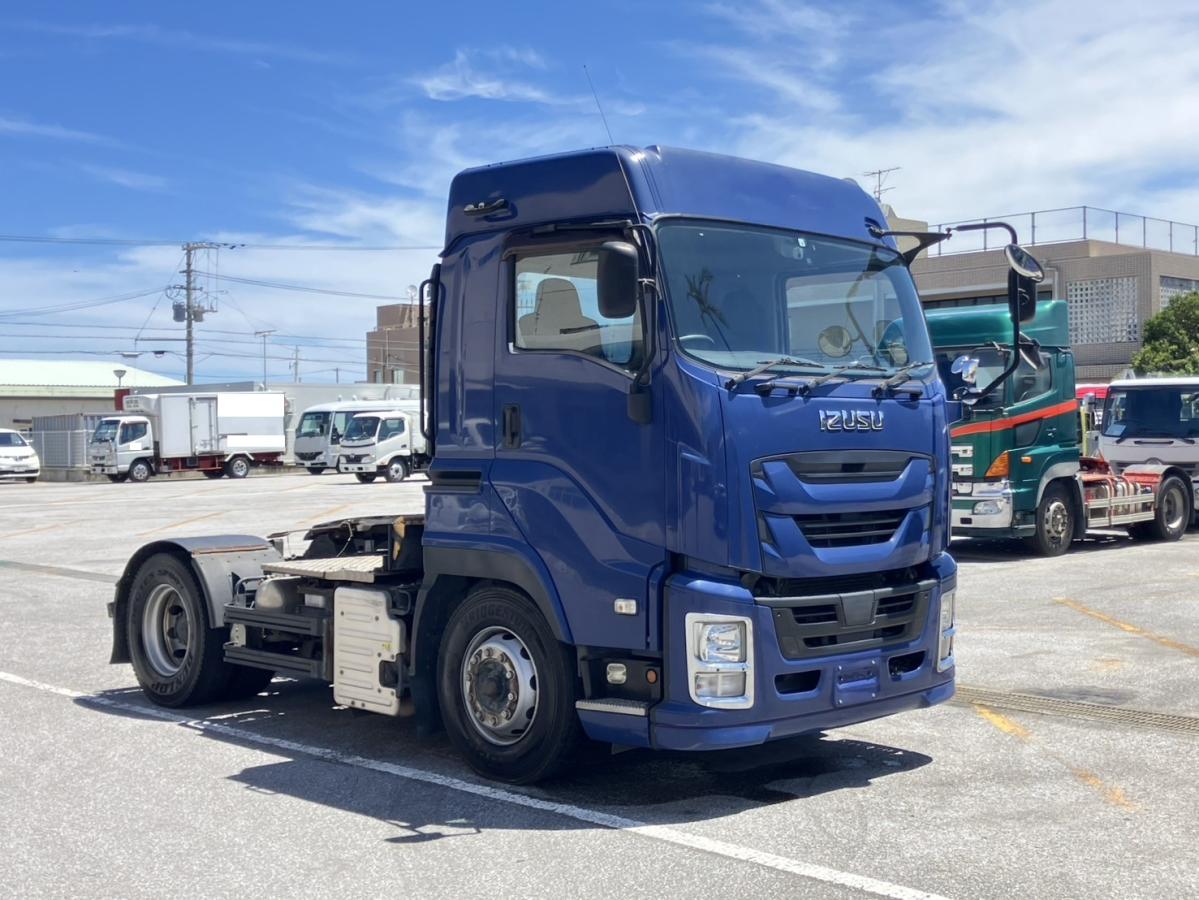 中古トラクタ いすゞ ギガ