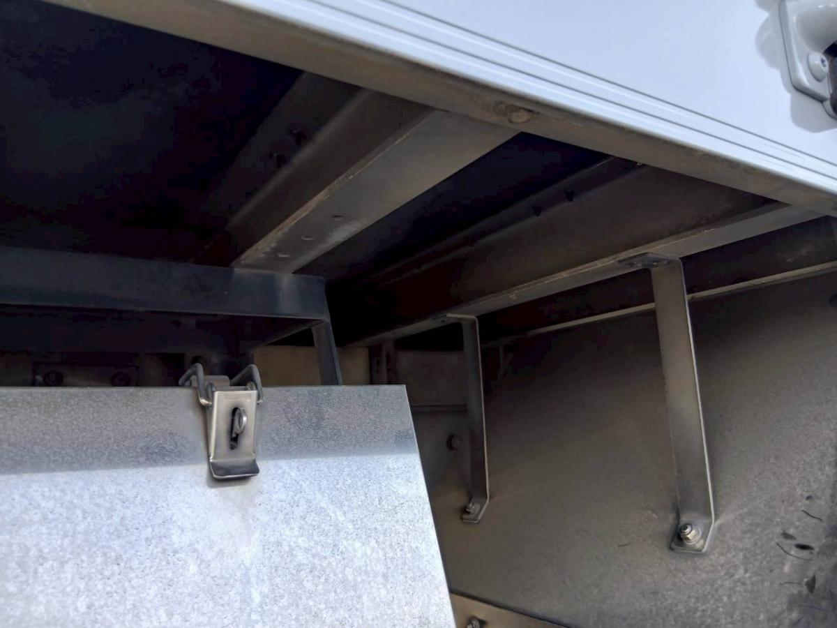 中古アルミウィング いすゞ フォワード