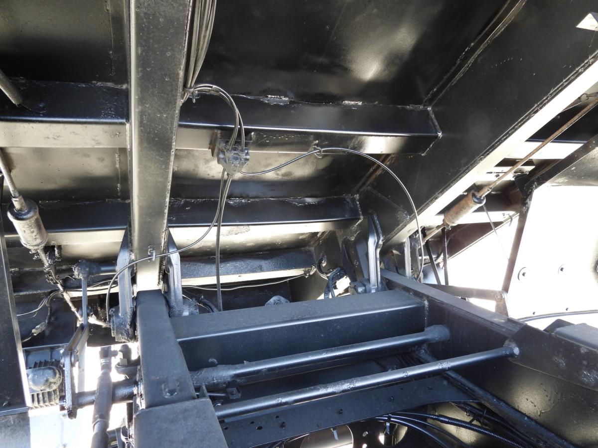 中古ダンプ UDトラックス クオン