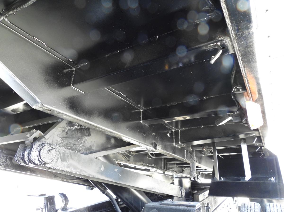 中古ダンプ UDトラックス クオン