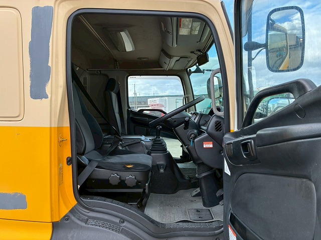 中古冷凍バン 日野 レンジャー