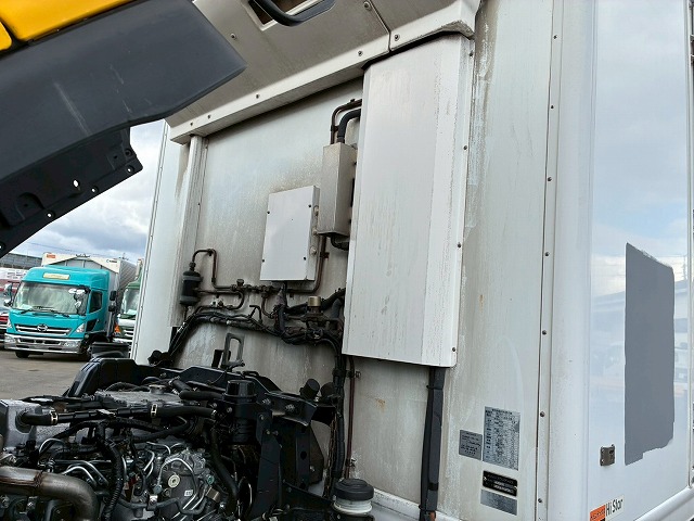 中古冷凍バン 日野 レンジャー