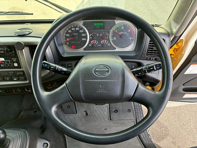 中古冷凍バン 日野 レンジャー