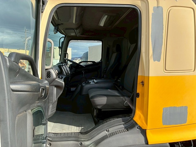 中古冷凍バン 日野 レンジャー