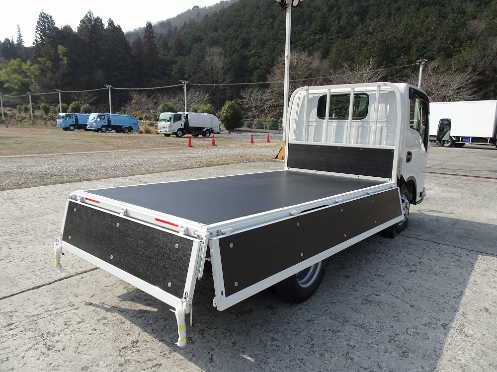 中古平ボディ いすゞ エルフ