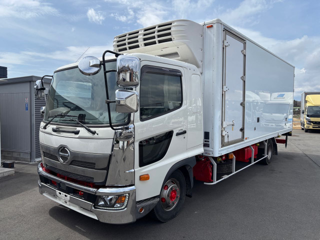 中古冷凍バン 日野 レインボー