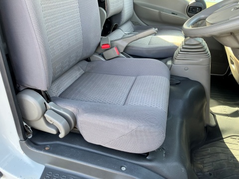 中古幌付き平ボディ ニッサン アトラス
