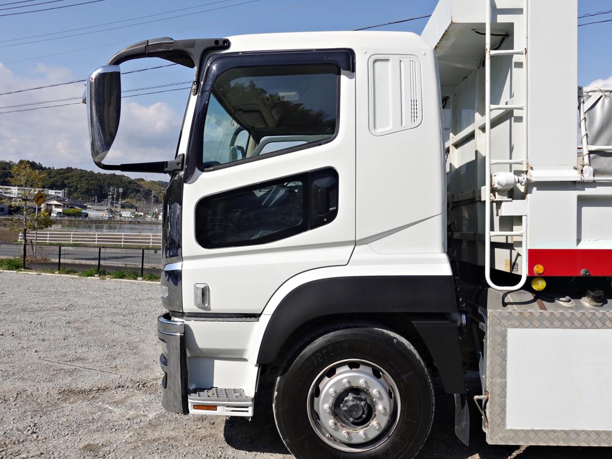 三菱大型車の300L燃料タンク５０００円売り 中古ダンプ 三菱ふそう スーパーグレート /燃料タンク300L大型