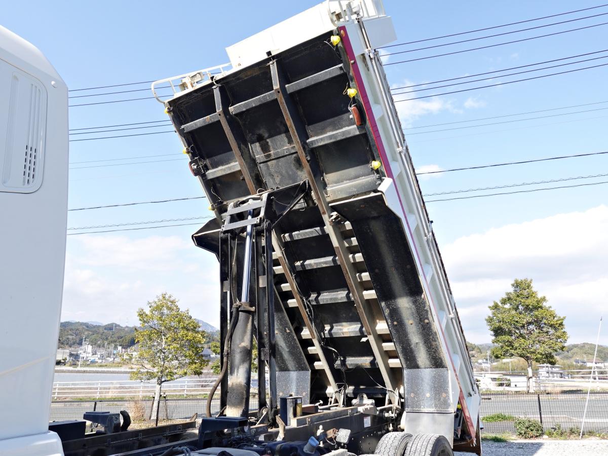 三菱大型車の300L燃料タンク５０００円売り 中古ダンプ 三菱ふそう スーパーグレート /燃料タンク300L大型