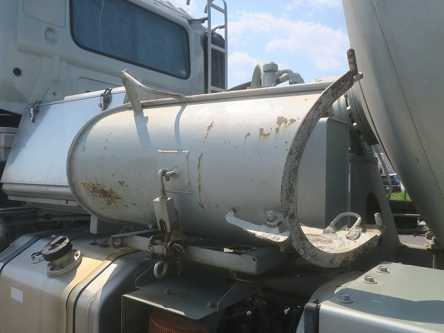 中古ミキサー車(生コン車) 日野 プロフィア