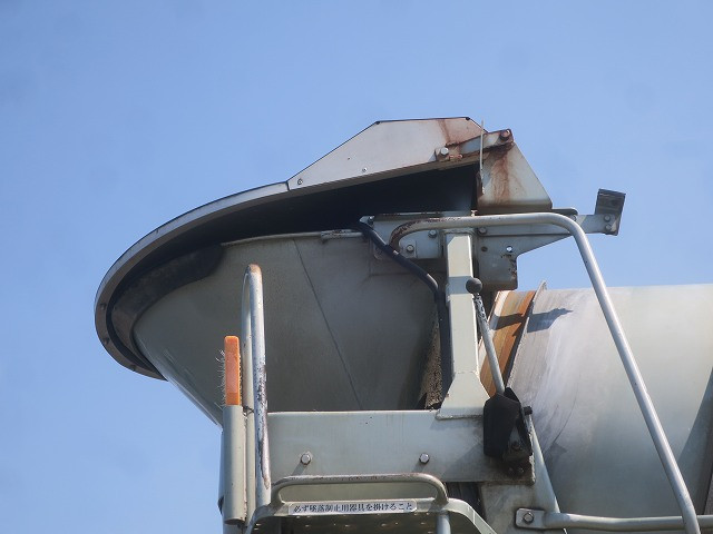 中古ミキサー車(生コン車) 日野 プロフィア