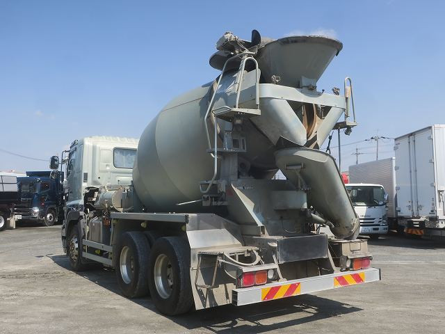 中古ミキサー車(生コン車) 日野 プロフィア