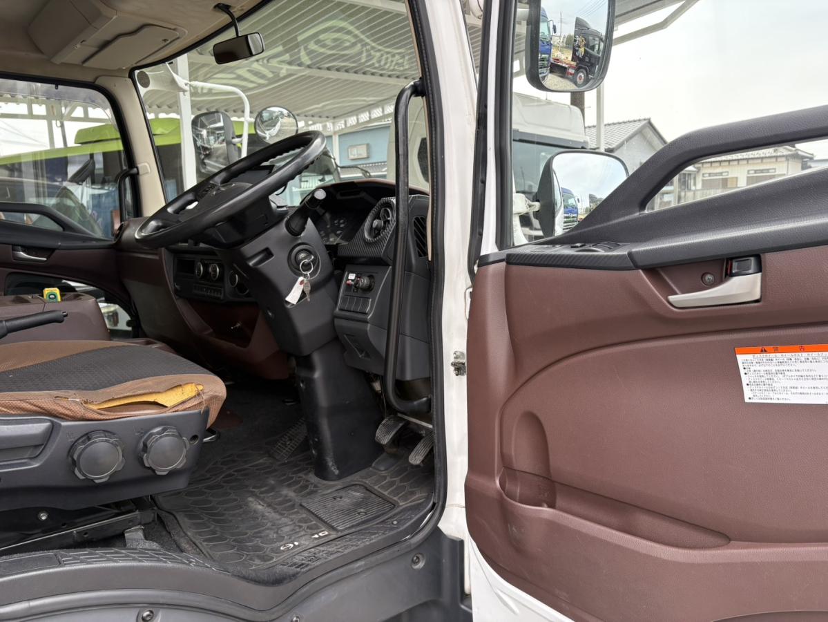 中古冷凍バン 日野 レンジャー