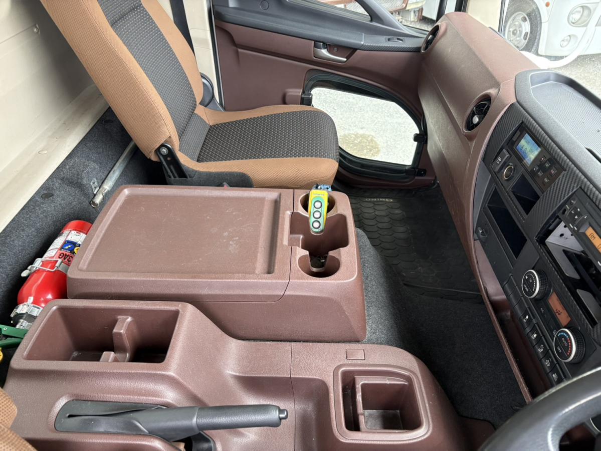 中古冷凍バン 日野 レンジャー