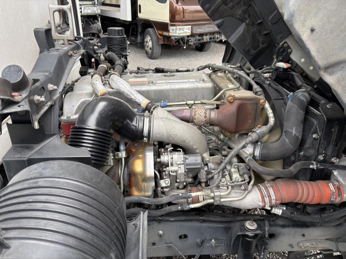 中古冷凍バン 日野 レンジャー