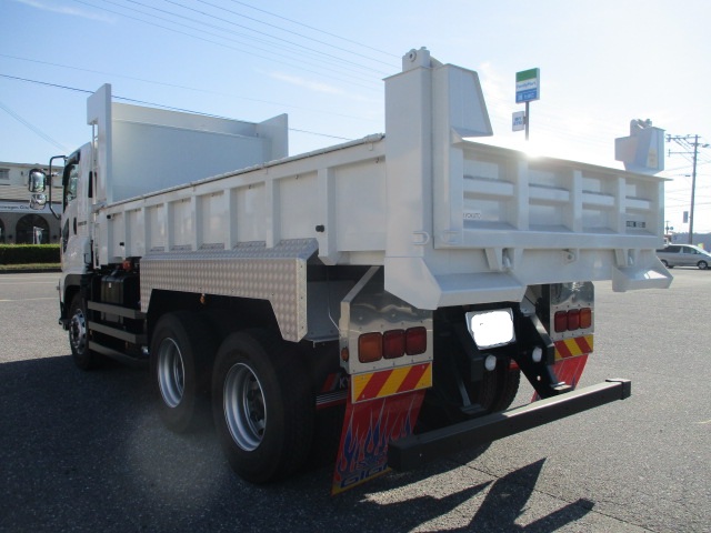 中古ダンプ いすゞ ギガ