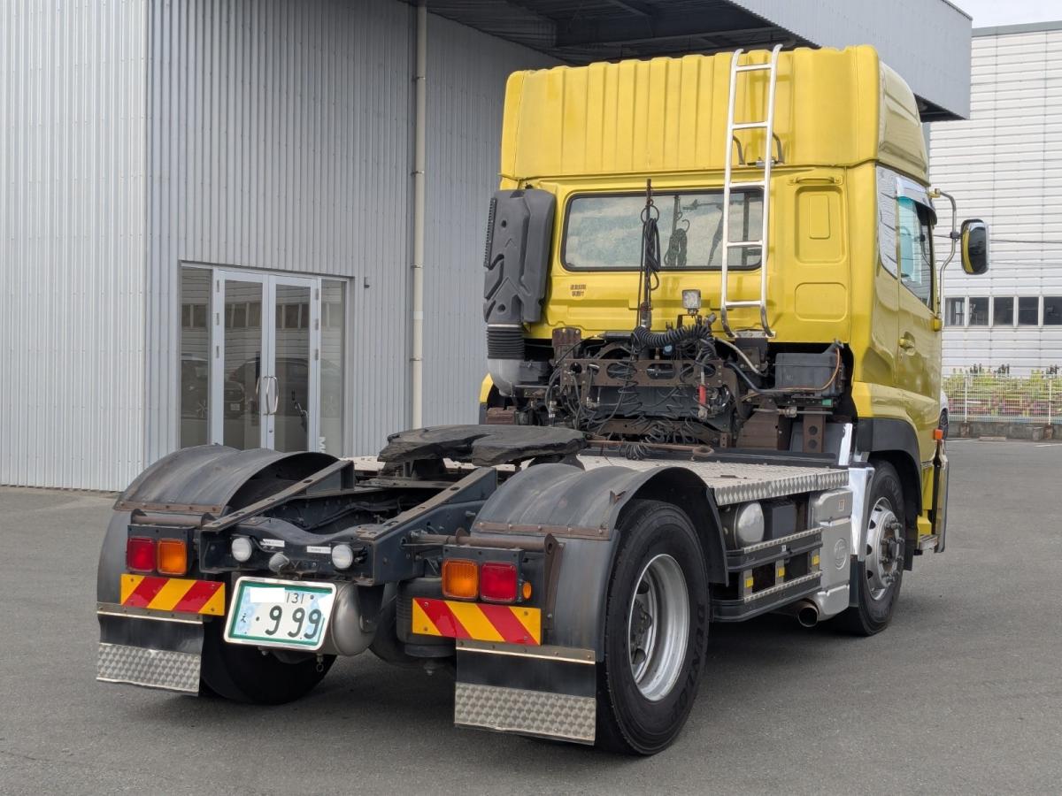 中古トラクタ UDトラックス クオン