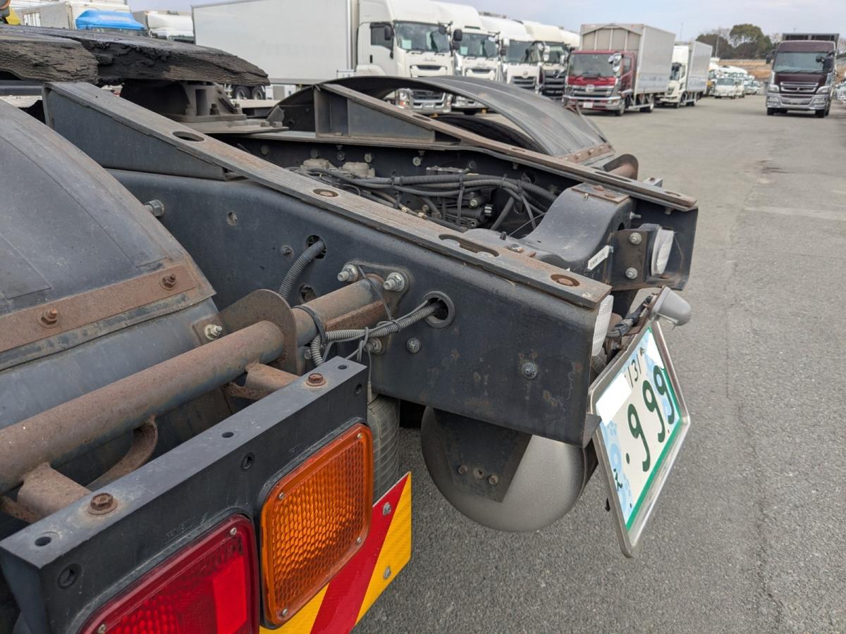 中古トラクタ UDトラックス クオン