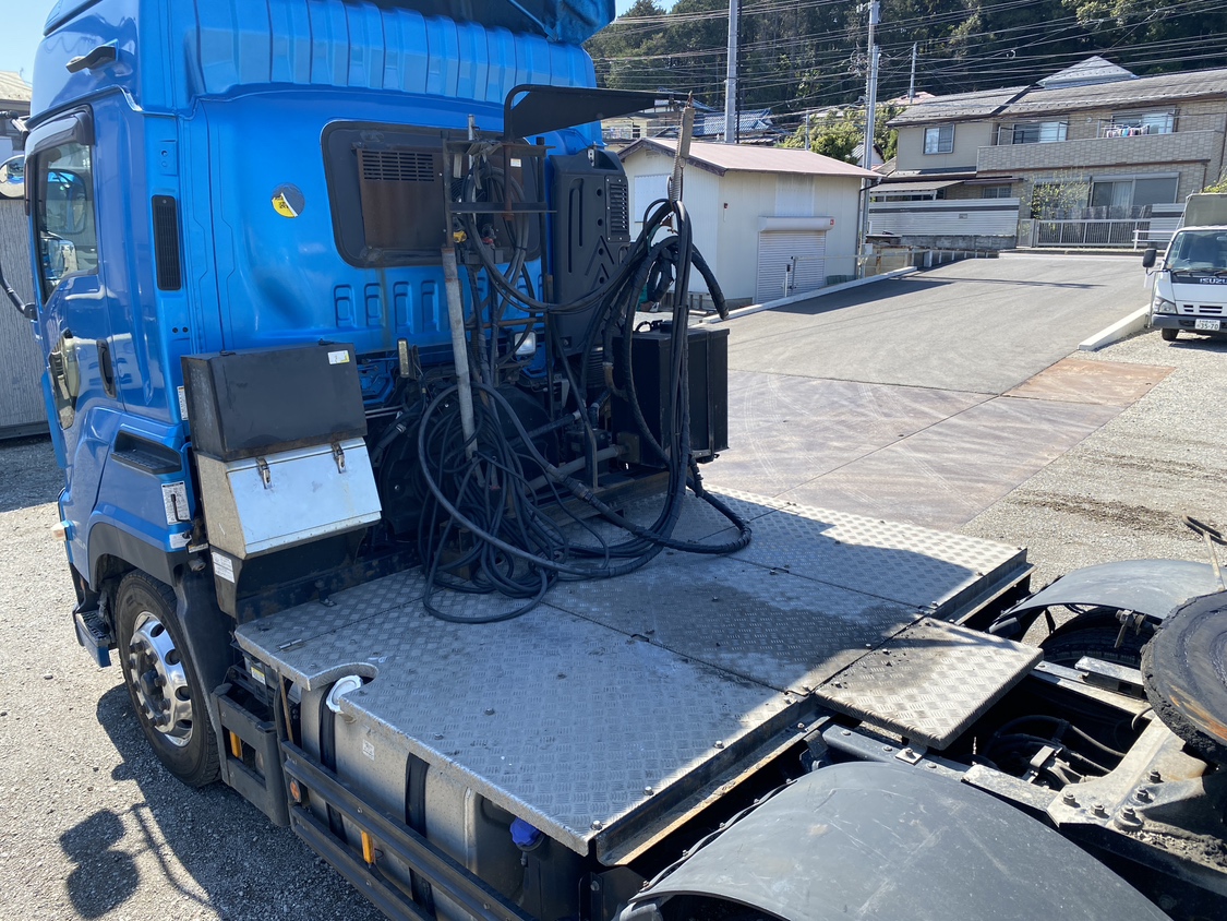中古トラクタ いすゞ ギガ