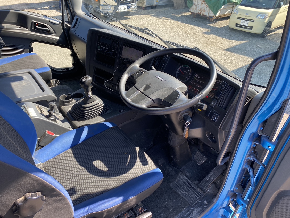 中古トラクタ いすゞ ギガ