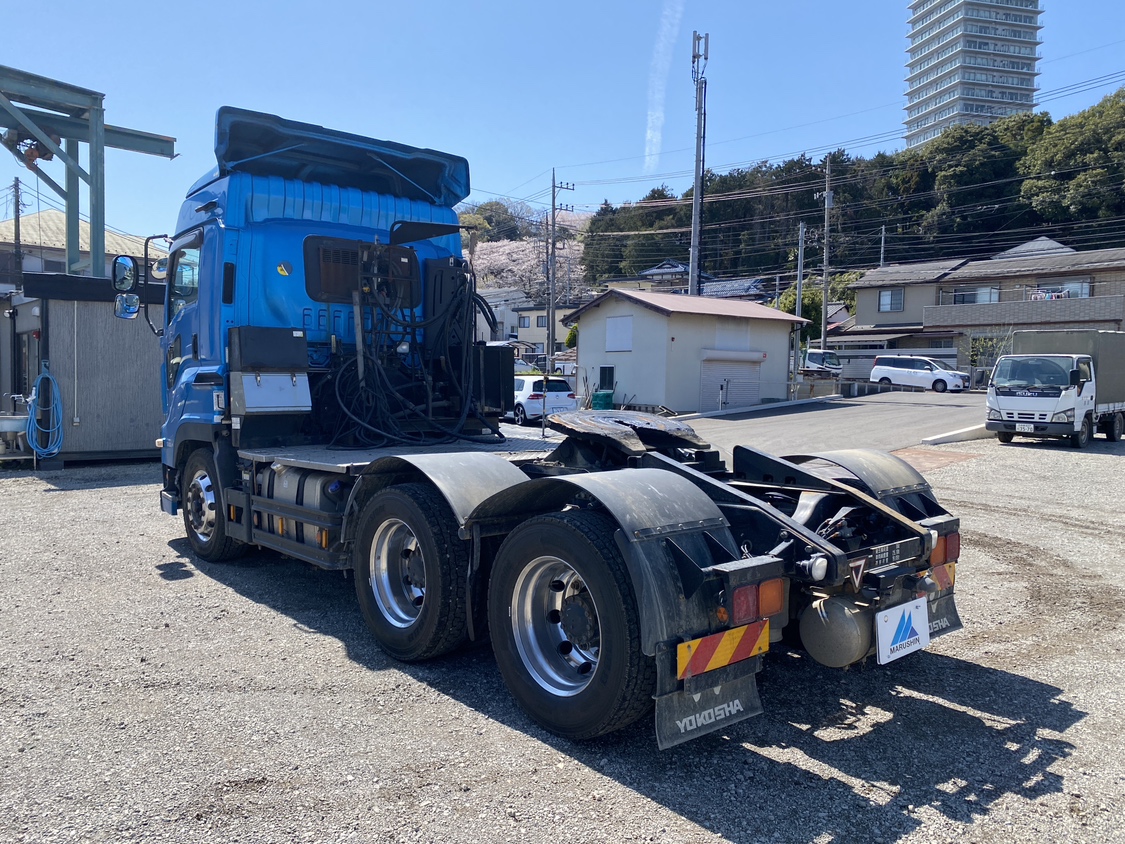 中古トラクタ いすゞ ギガ
